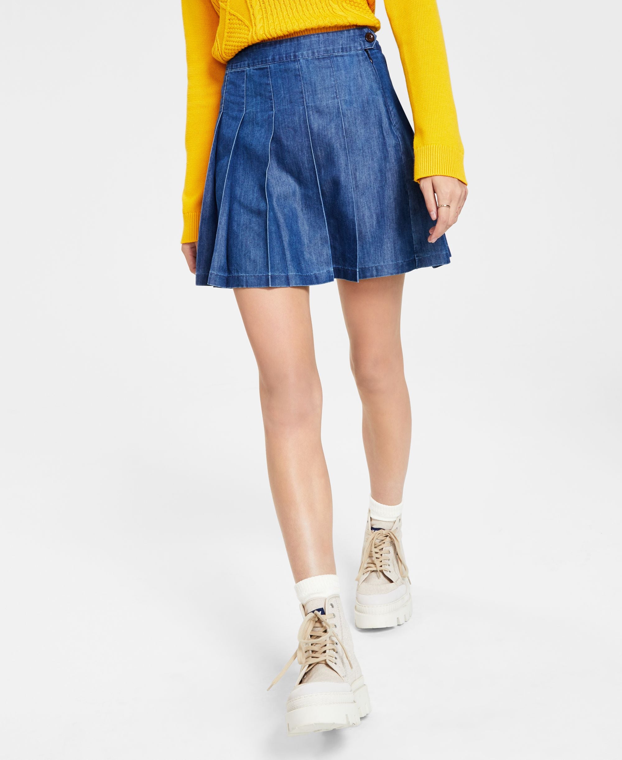 Tommy Premium Jeans Womens Pleated Denim Modern Skirt