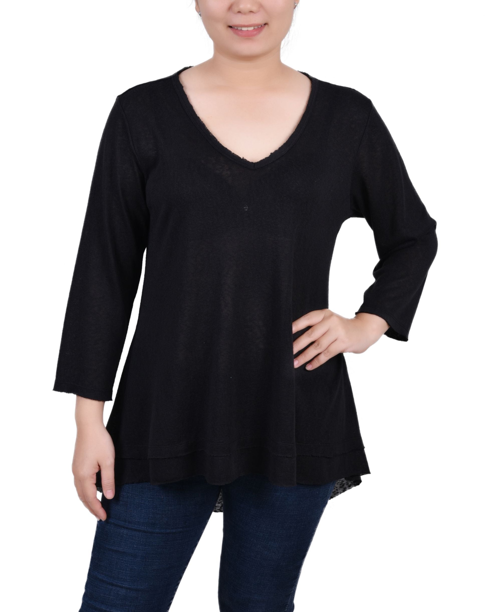 Petite 3/4 Sleeve V-neck Premium Top