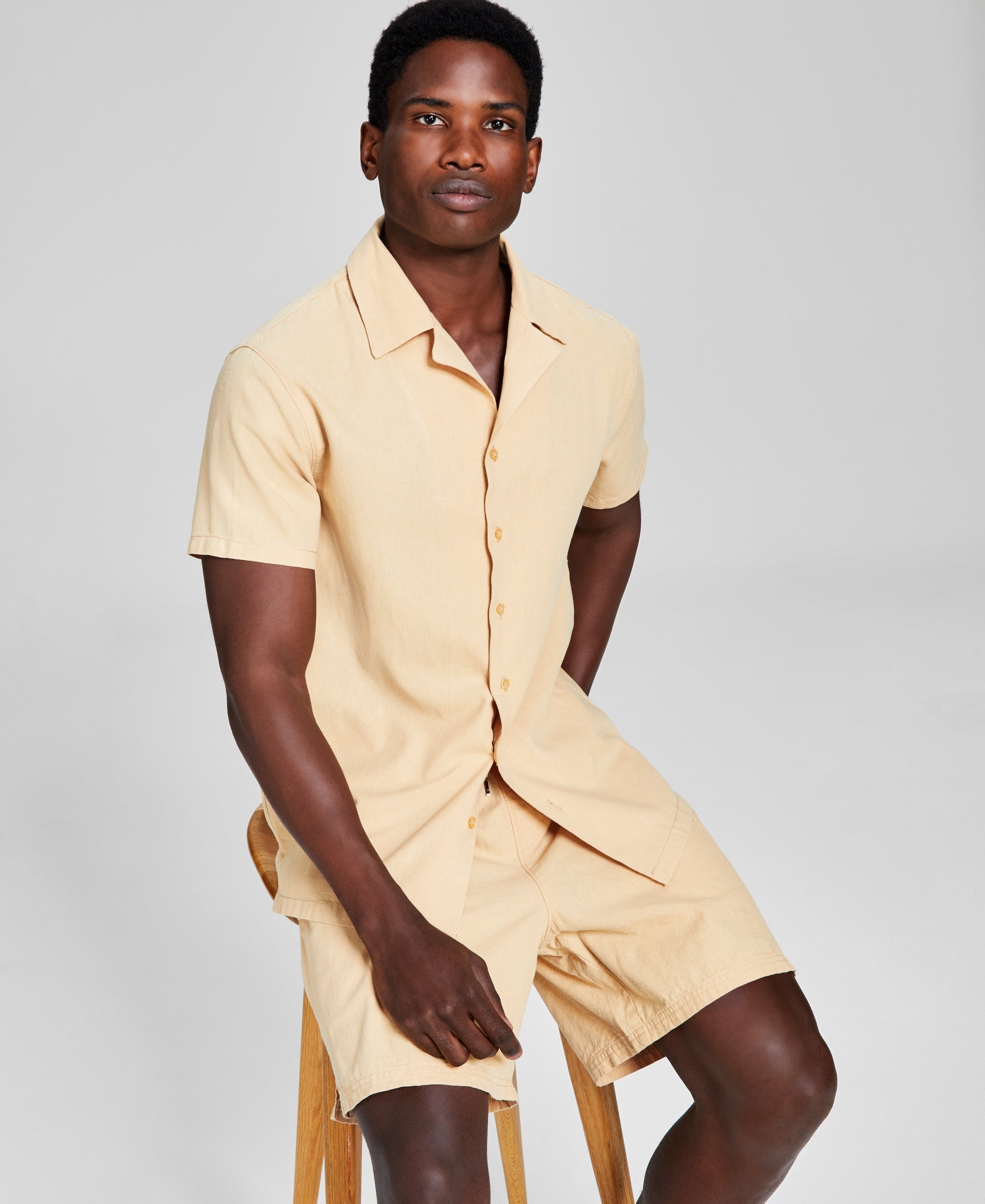 Men's Timeless-Fit Button-Down Camp Modern Shirt