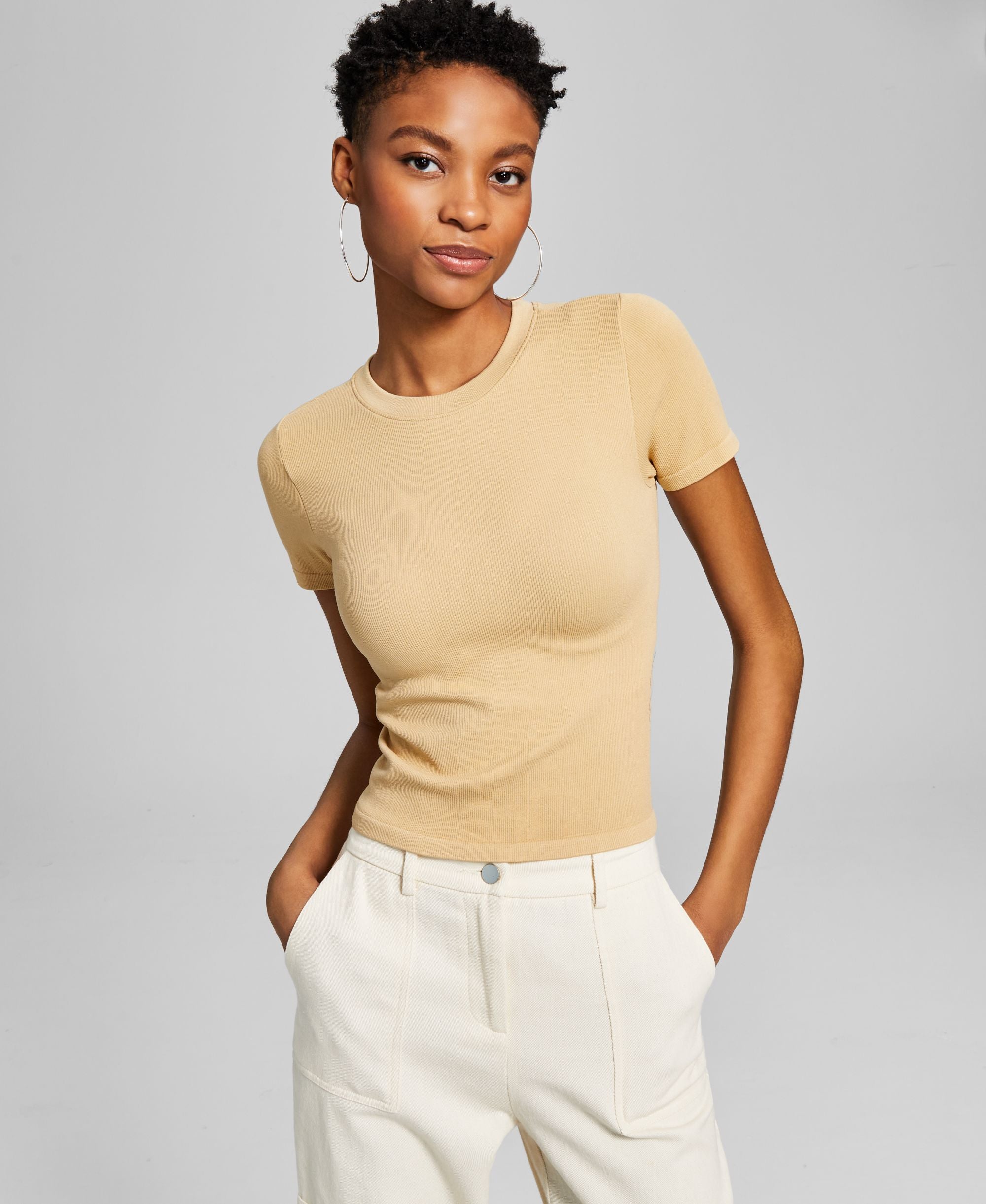 Women's Seamless Short-Sleeve Crewneck Premium Top