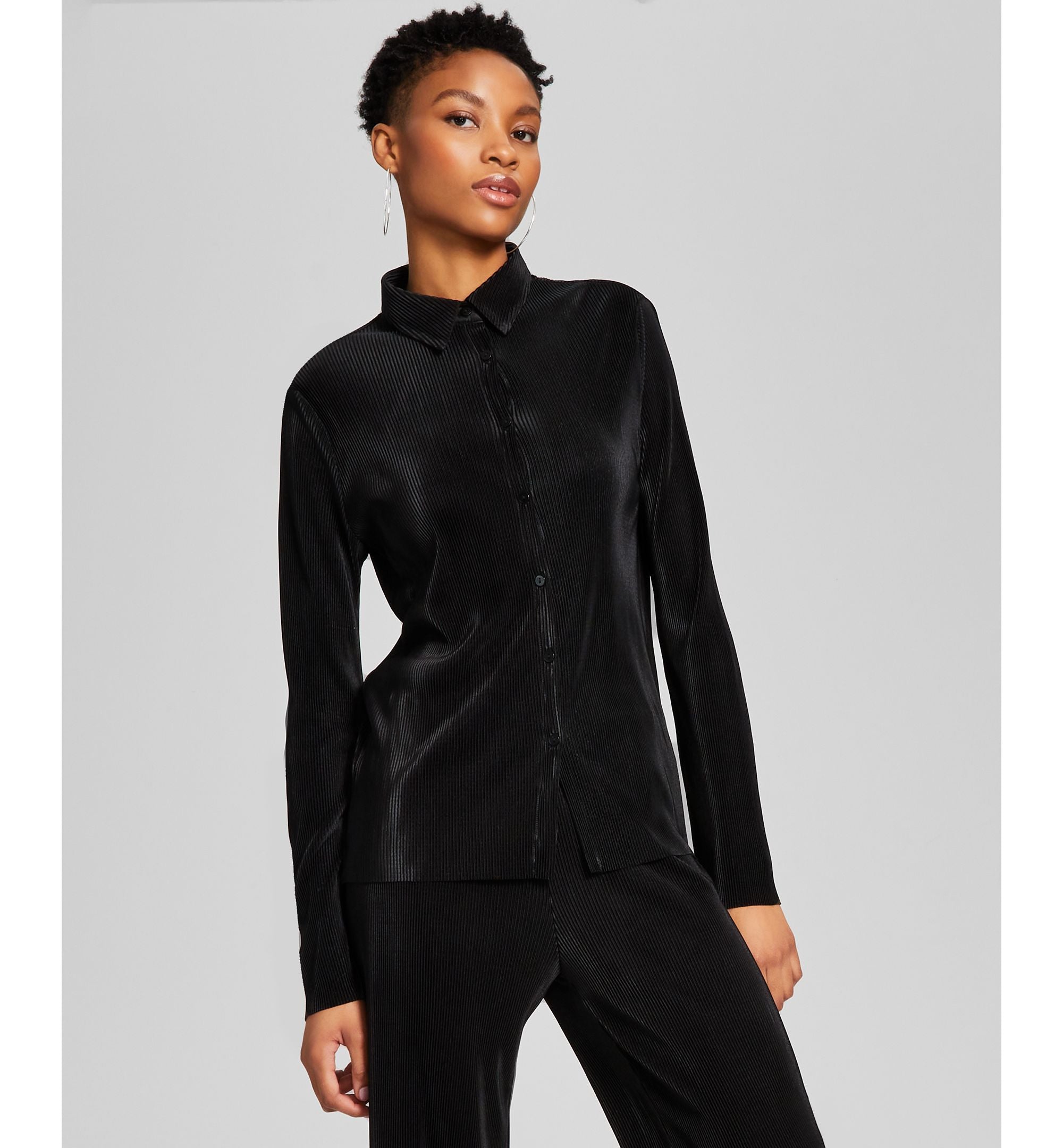 Women's Long-Sleeve Collared Pliss? Modern Shirt