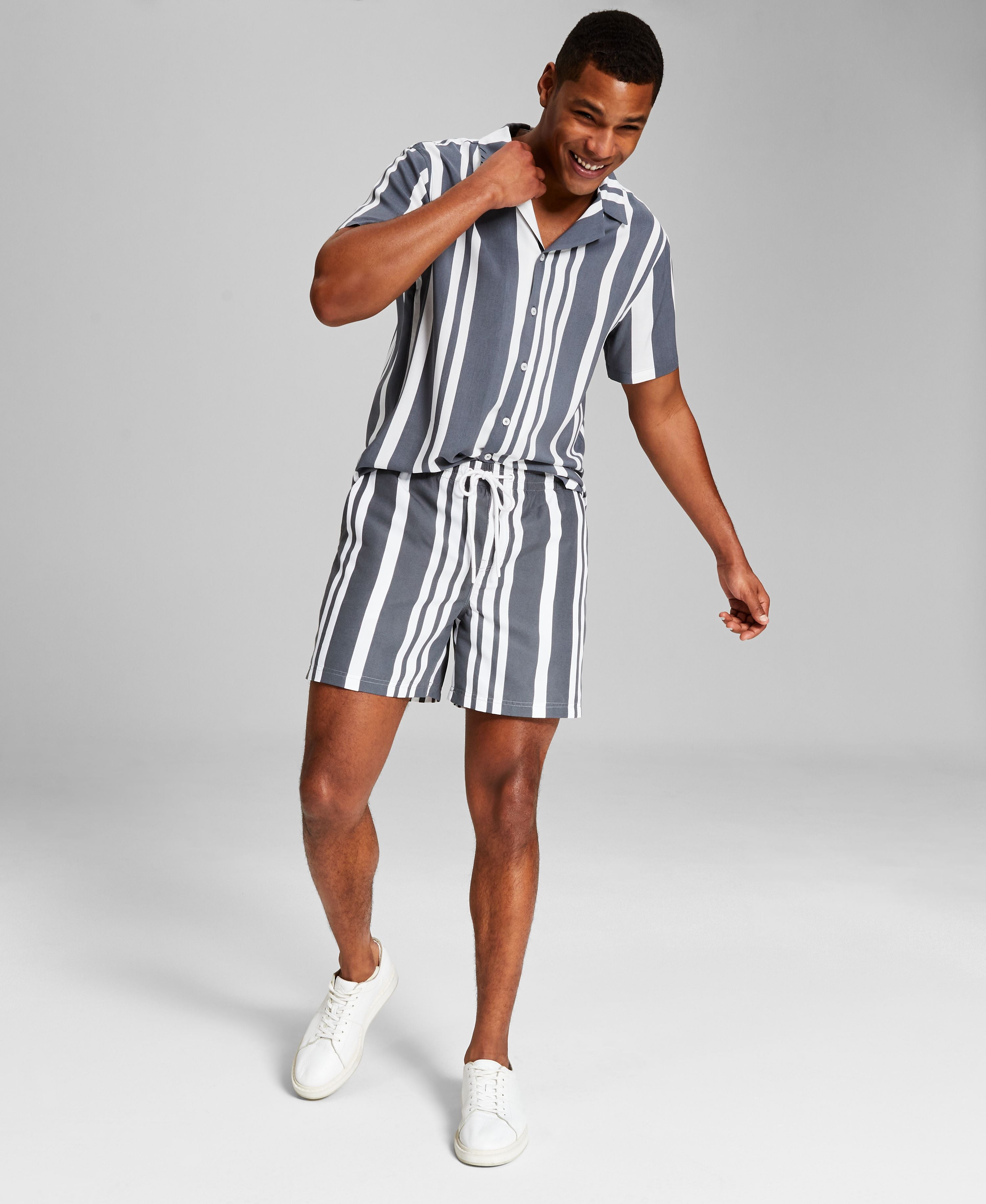 Men's Regular-Fit Stripe 6" Drawstring Premium Shorts