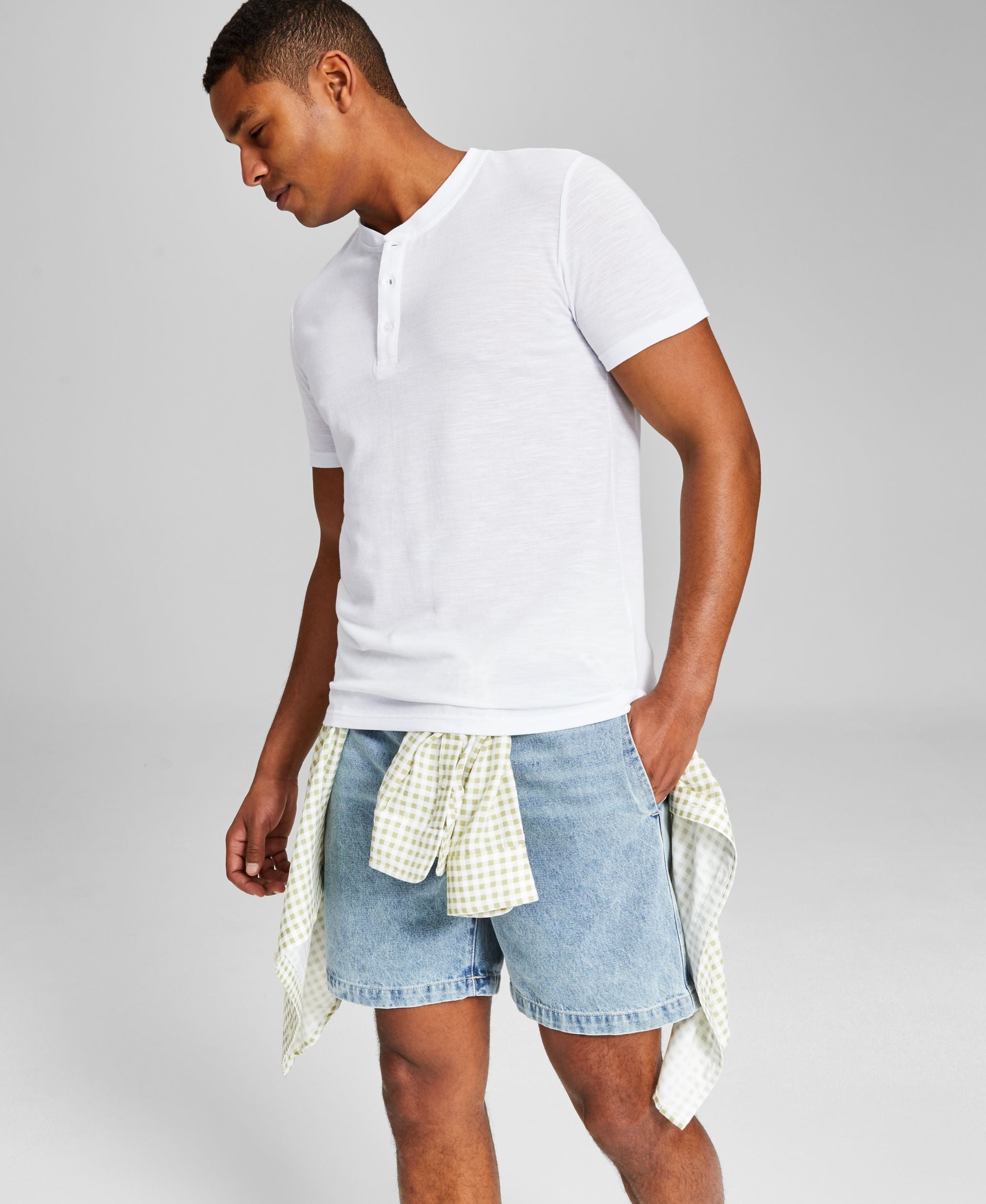 Men's Textured Short-Sleeve Henley T-Modern Shirt