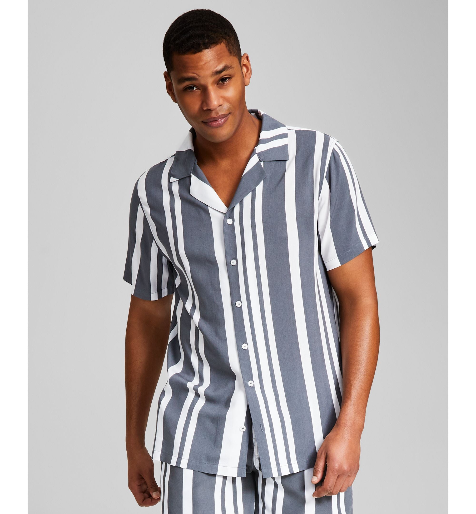 Men's Striped Woven Short-Sleeve Camp Modern Shirt