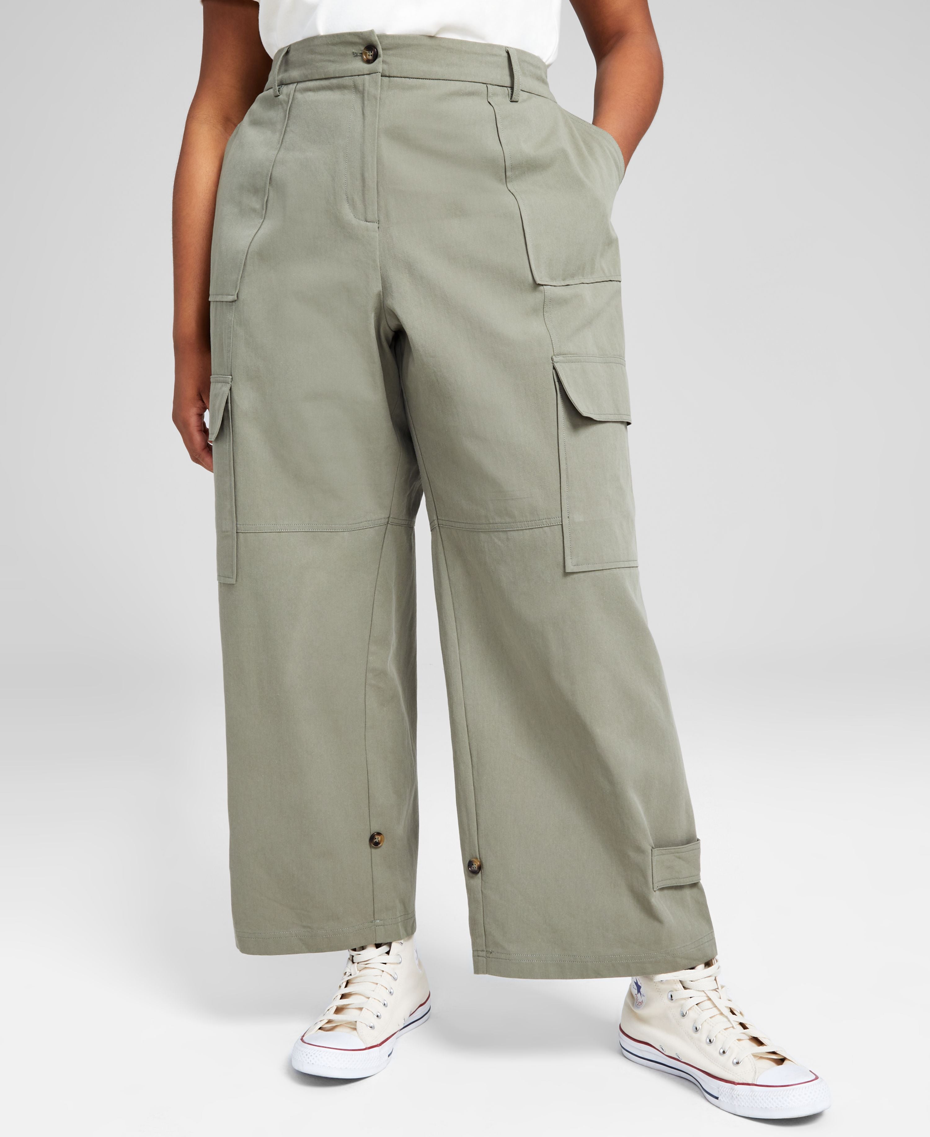 Modern Plus Size Wide-Leg Cargo Signature Pants
