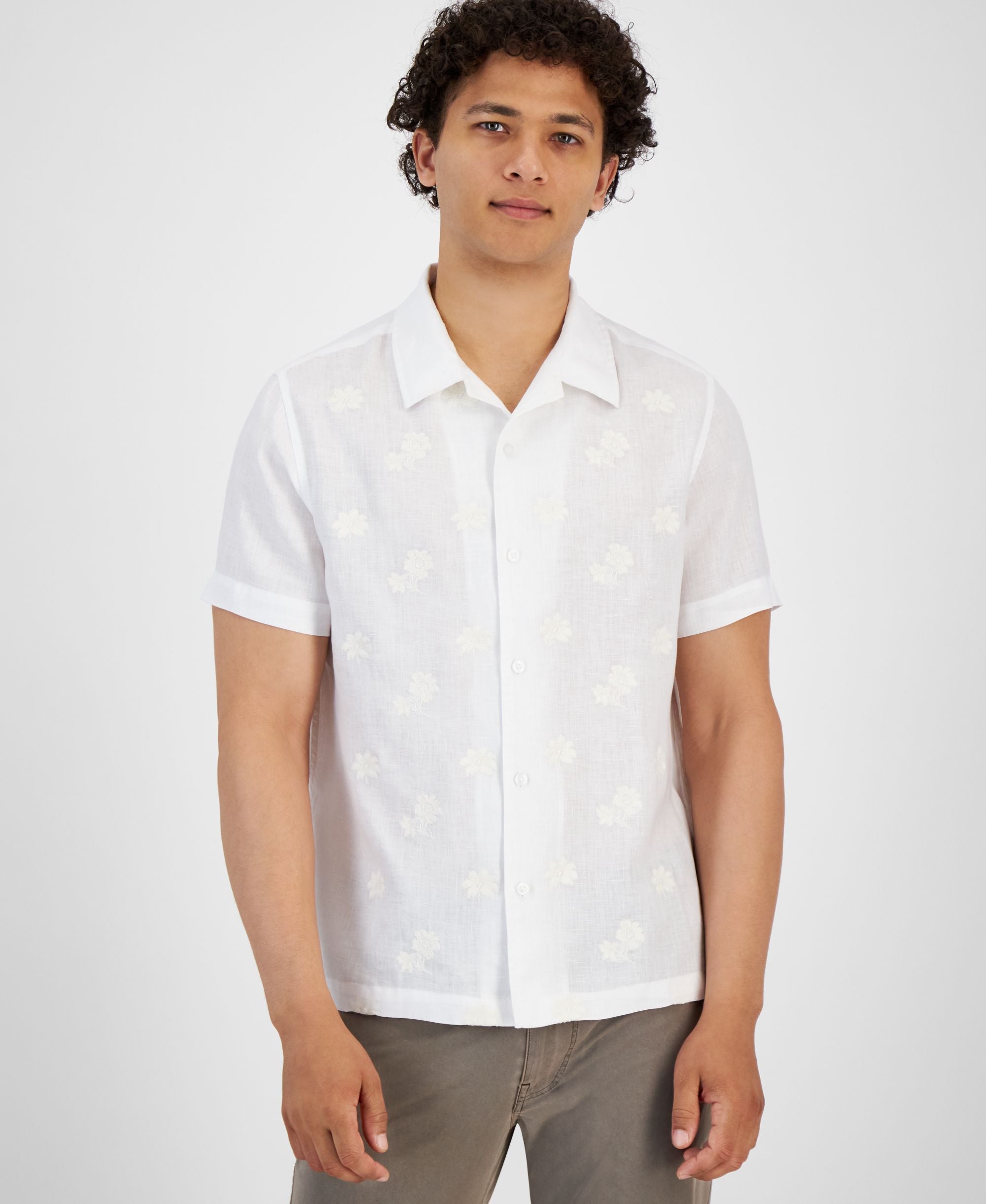 Men's Embroidered Short-Sleeve Button-Front Modern Shirt