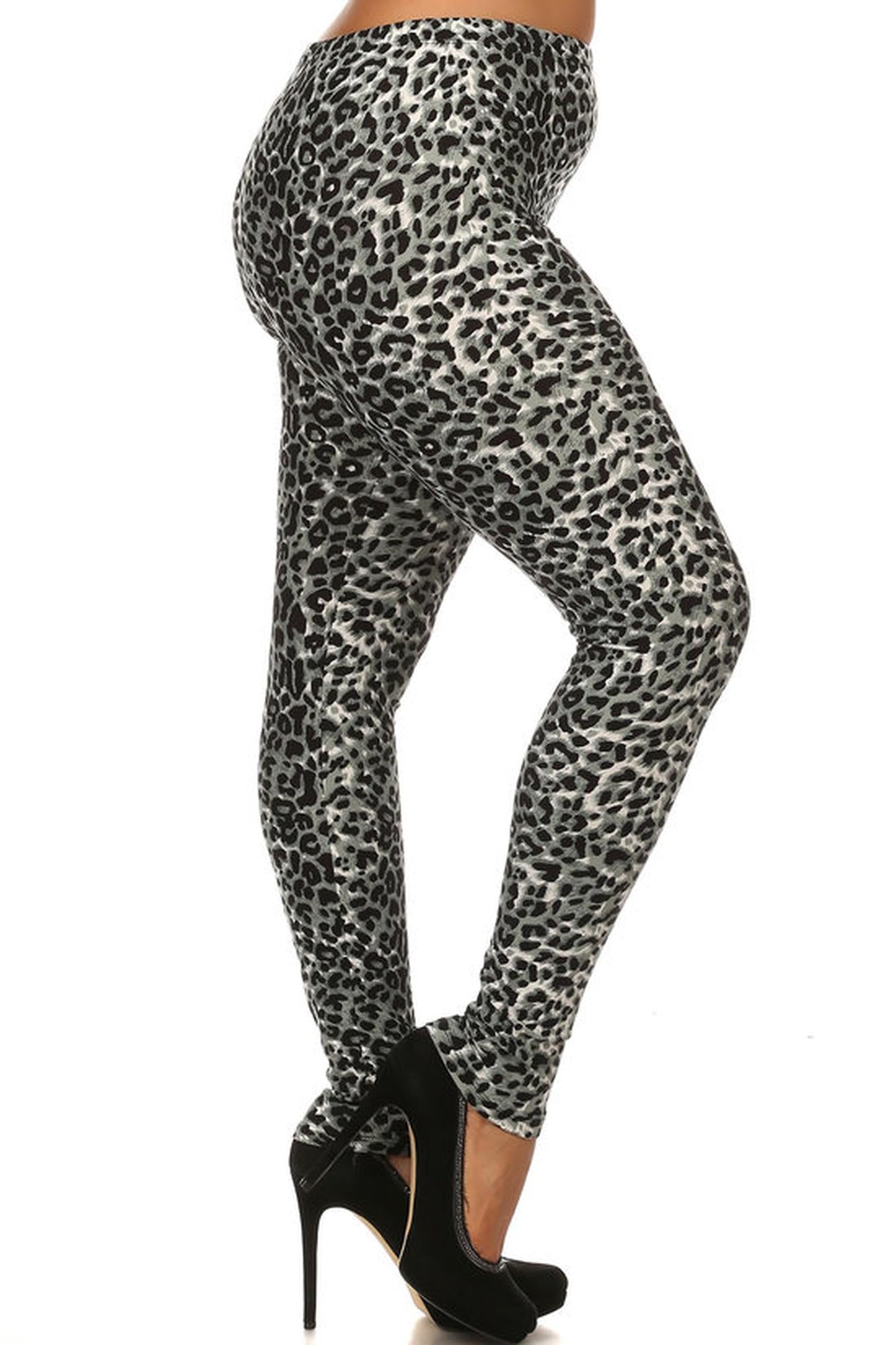 Buttery Smooth Snow Leopard Plus Size Leggings